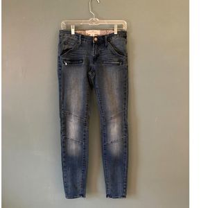 H&M L.O.G.G. women's skinny blue jeans size 28 inseam 30"